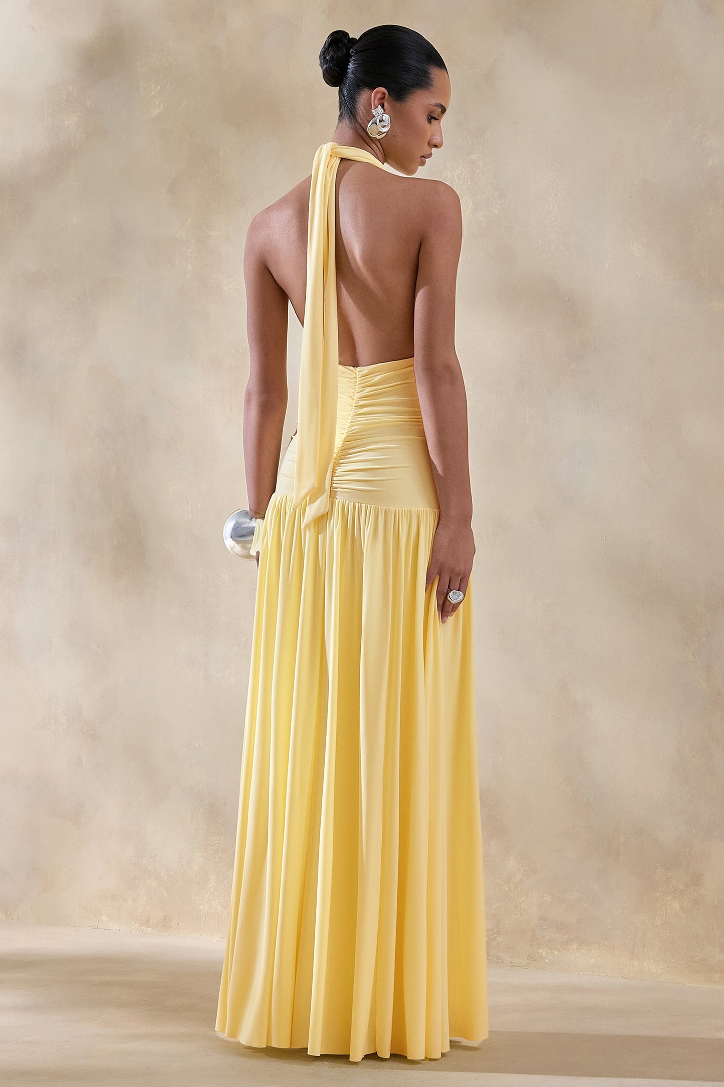 Vestido Berta™ | Largo con escote profundo y detalles fruncidos