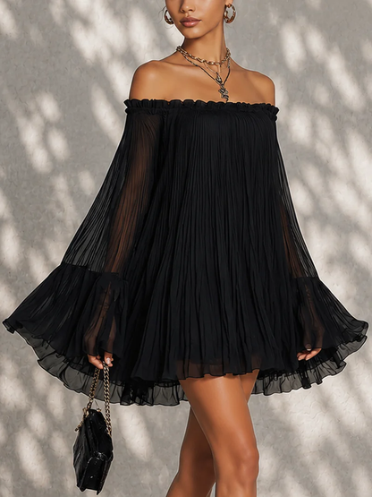 Beatriz - Minivestido negro con hombros descubiertos