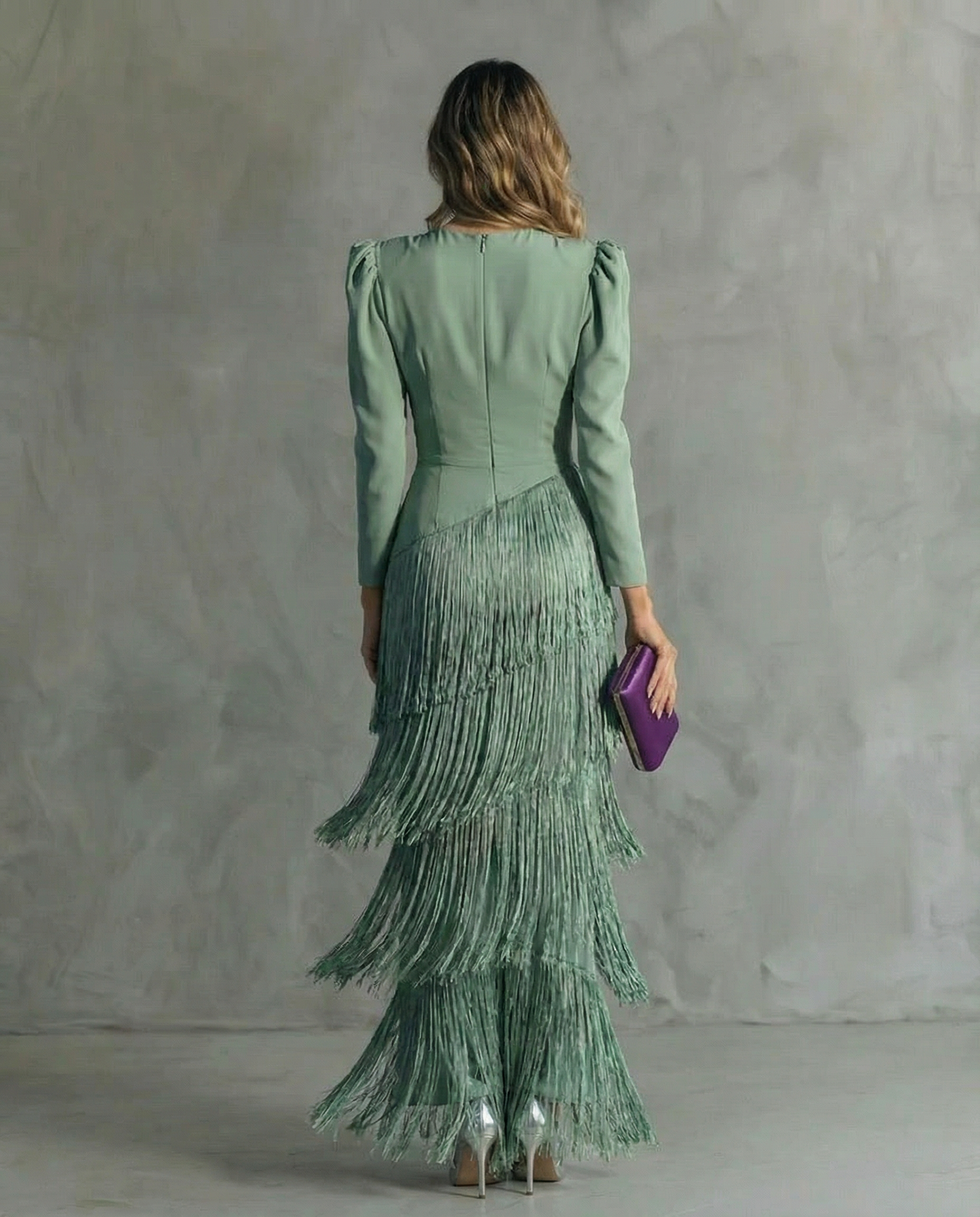 Clara | Elegante vestido con mangas con flecos