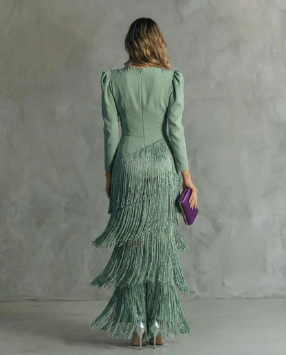 Clara | Elegante vestido con mangas con flecos
