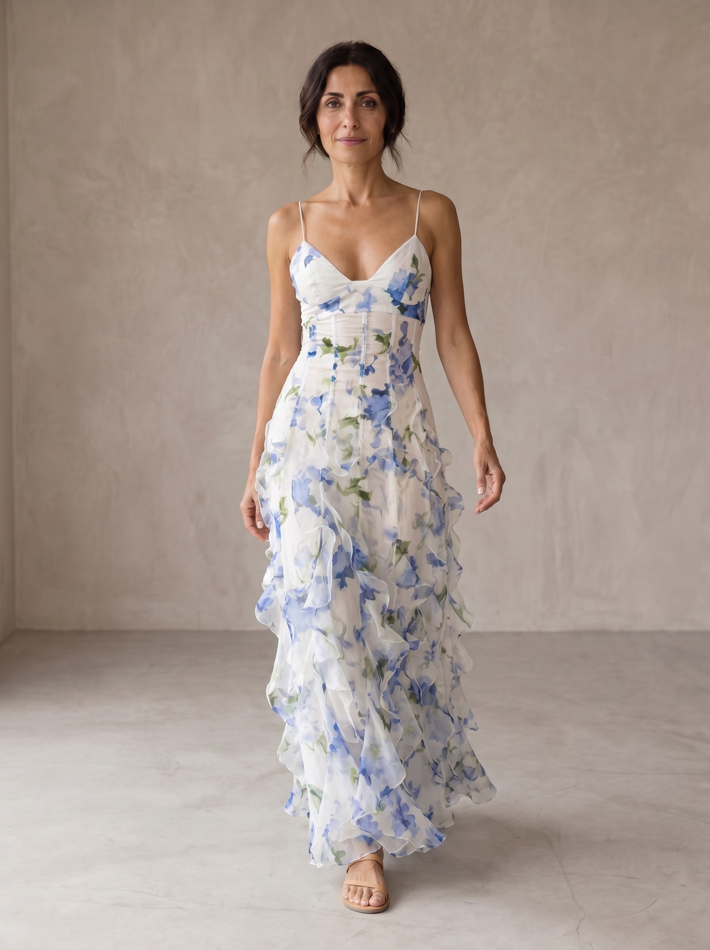 Uri | Vestido floral con volantes